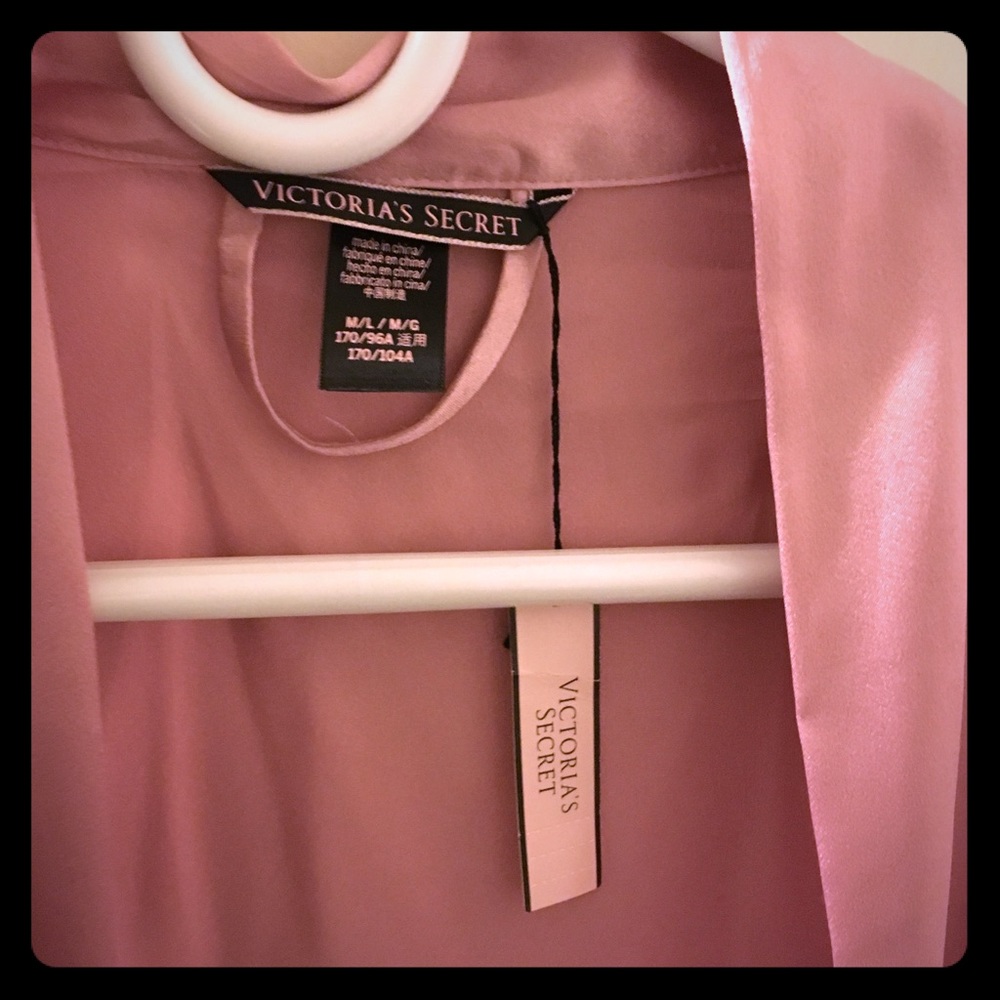 COPY - Women’s Victoria’s Secret silk bath robe s…